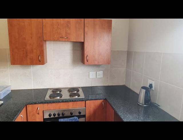 2 BEDROOM APARTMENT FOR SALE IN ROOSEVELT PARK